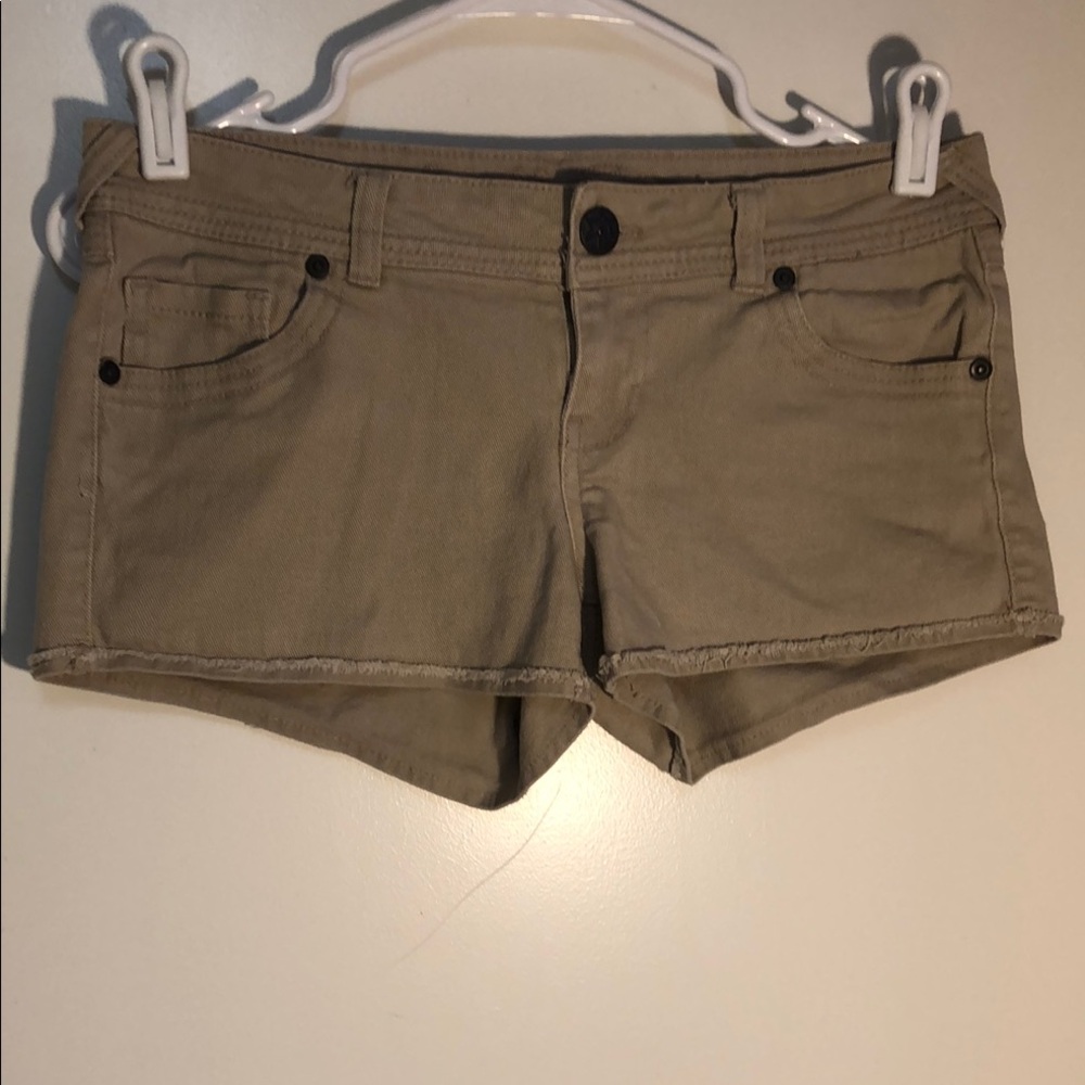 Vanilla Star Tan Shorts Fitted Summer Style